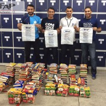 Torneio da Integração 2017.1 doa alimentos arrecadados durante competição