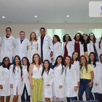 FAP promove 2ª Cerimônia do Jaleco para calouros dos cursos de saúde