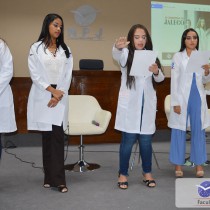 Calouros dos cursos de Saúde participam da 3ª Cerimônia do Jaleco