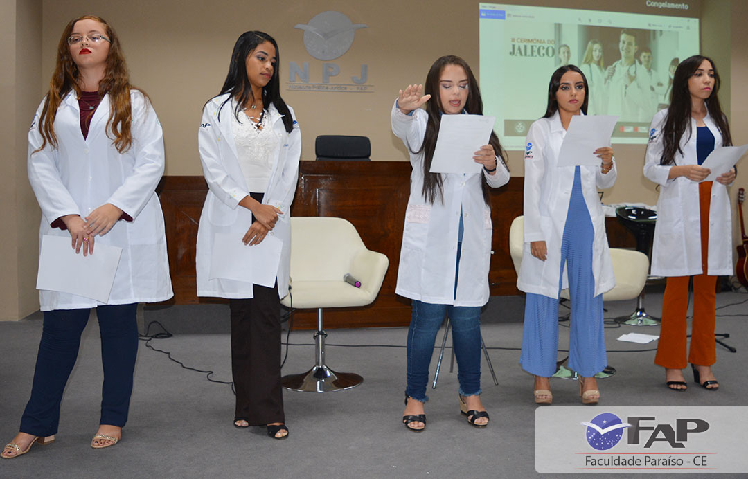 Calouros dos cursos de Saúde participam da 3ª Cerimônia do Jaleco