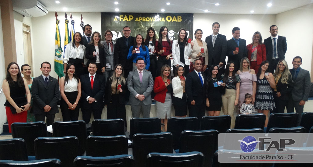 OAB Ceará entrega carteiras a 21 bacharéis em Direito da FAP